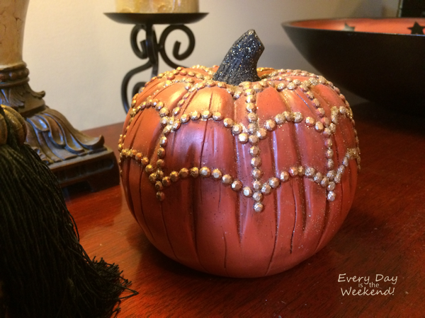 Every Day is the Weekend! l Halloween Decorating